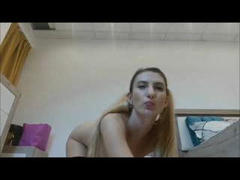 RoxaneQuinn - female with brown hair webcam at xLoveCam