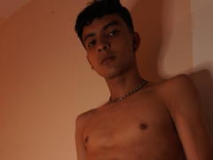 RyanLennox - male webcam at xLoveCam