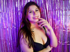 SalomeFernandez - female with brown hair and  small tits webcam at xLoveCam