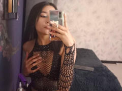 SalomeMille - female with black hair webcam at xLoveCam