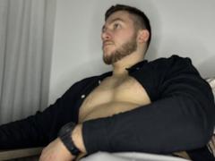 SamStrong - male webcam at xLoveCam