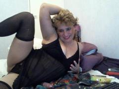 SamanthaMature - blond female webcam at xLoveCam