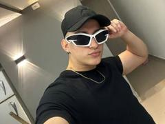 SantiagoXoxo - male webcam at xLoveCam