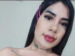 SaraCanddy - shemale with black hair and  small tits webcam at xLoveCam