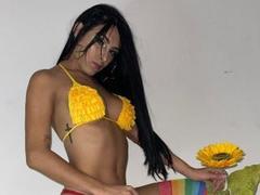 SaraRiveraX - shemale with brown hair webcam at xLoveCam