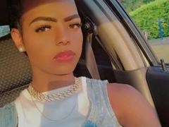 SaraThaylorX - shemale webcam at xLoveCam