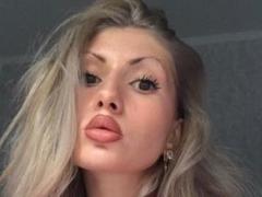 ScarlettAmazing - blond female webcam at xLoveCam