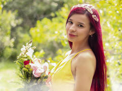 Seleneg - female with red hair webcam at xLoveCam