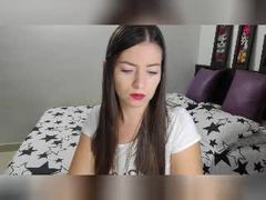 SexMayaa - female with brown hair webcam at xLoveCam