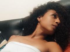 SexyBrunetteQueen - female webcam at xLoveCam