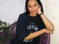 SexyPetitSlfSuck-hot - shemale with black hair webcam at xLoveCam