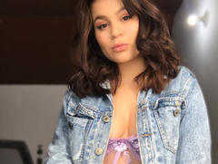 ShantallParis - female with  small tits webcam at xLoveCam