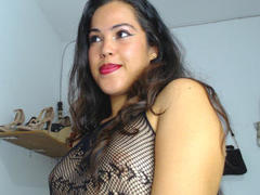 SharonBurtton - female with brown hair and  small tits webcam at xLoveCam