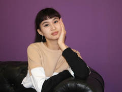SheilaShorter - female with brown hair webcam at ImLive