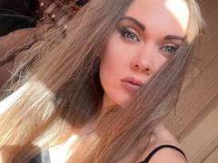 Simma - female webcam at xLoveCam