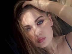 Simma - female webcam at xLoveCam