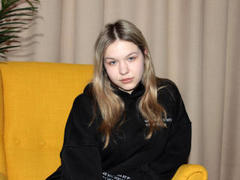 SimonaHugs - blond female with  small tits webcam at LiveJasmin