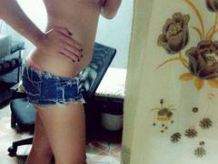 CuteBiggTitsX - blond shemale with  small tits webcam at xLoveCam