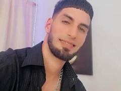 SkinnyBigCockX - male webcam at xLoveCam