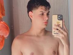 SkyllerX - male webcam at xLoveCam