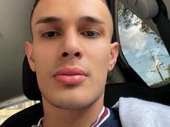 SlimLewis - male webcam at xLoveCam