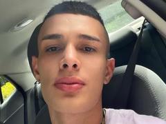 SlimLewis - male webcam at xLoveCam