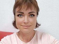 SnezhanaRells - female with brown hair webcam at xLoveCam