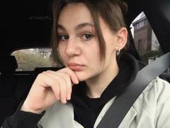 SofiaNash - female with brown hair and  small tits webcam at xLoveCam