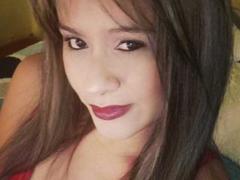 SofiiaG - female with brown hair webcam at xLoveCam