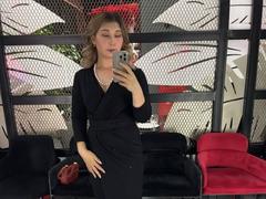 SoftGeraldine - female with  small tits webcam at xLoveCam