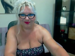 SoniaHotMilf - blond female with  big tits webcam at xLoveCam