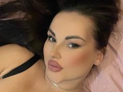 SonyaParker - female with brown hair webcam at xLoveCam