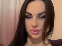 SonyaParker - female with brown hair webcam at xLoveCam