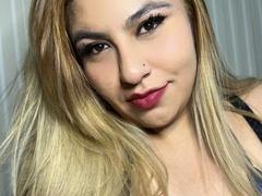 SophiaMendez - blond female with  big tits webcam at xLoveCam