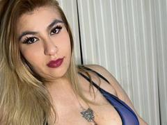 SophiaMendez - blond female with  big tits webcam at xLoveCam