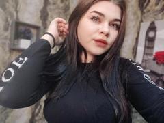 SophieApple - female with brown hair and  small tits webcam at xLoveCam