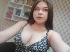 SophieApple - female with brown hair and  small tits webcam at xLoveCam