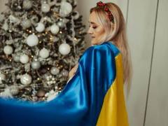 SophieKity - blond female with  small tits webcam at xLoveCam