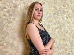 SophieBennet - blond female webcam at ImLive