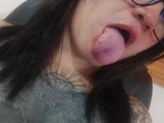 SquirterKarla - female with brown hair and  small tits webcam at xLoveCam