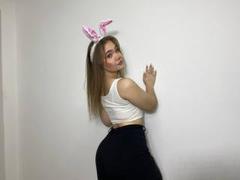 StacyYellig - female with  small tits webcam at xLoveCam