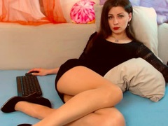 StefanyCloss - female with black hair webcam at LiveJasmin