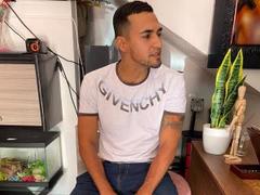 StrongWild - male webcam at xLoveCam