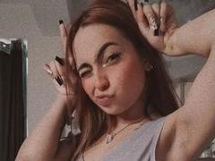 Stteffy - female with red hair webcam at xLoveCam