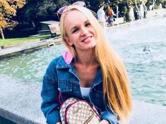 SusanSmite - blond female with  small tits webcam at xLoveCam