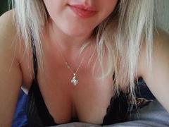 SweetDeliaa - female webcam at xLoveCam