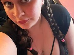 SweetGirl1998-hot - female with brown hair webcam at xLoveCam