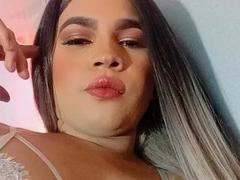 SweetKarens - shemale webcam at xLoveCam