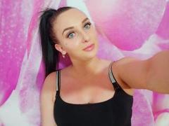 SweetSerena-hot - female with black hair webcam at xLoveCam