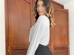 SweetStheffy - female with brown hair and  small tits webcam at xLoveCam